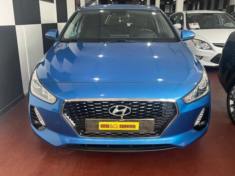 HYUNDAI i30 1.6 CRDi TECKNO