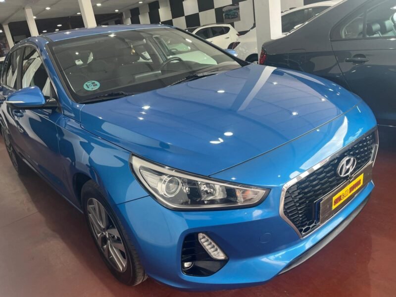 HYUNDAI i30 1.6 CRDi TECKNO