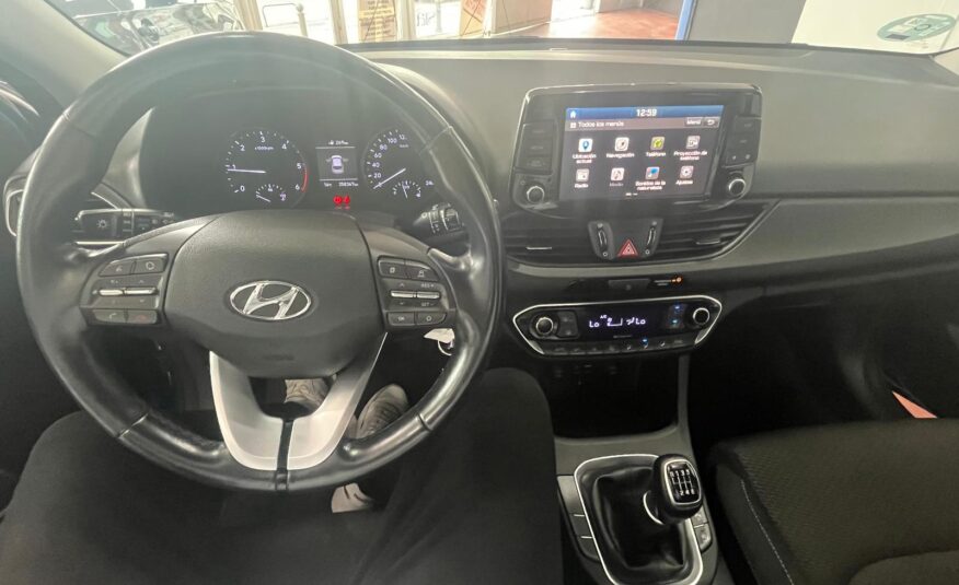 HYUNDAI i30 1.6 CRDi TECKNO