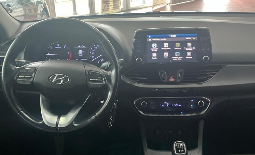 HYUNDAI i30 1.6 CRDi TECKNO