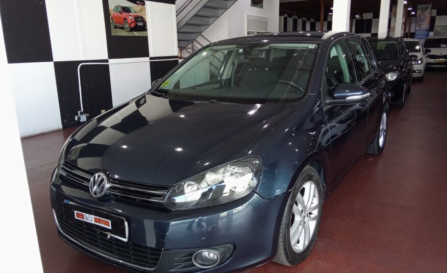 VOLKSWAGEN Golf VI 2.0 TDI SPORT