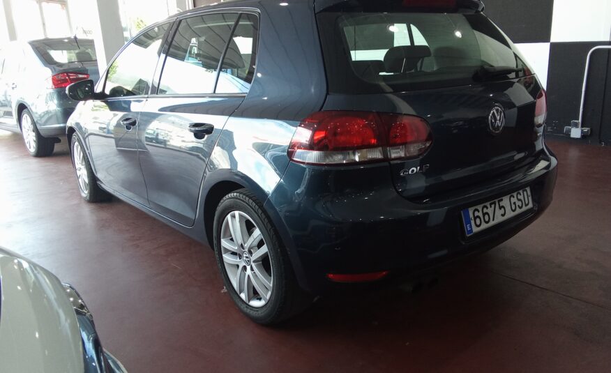 VOLKSWAGEN Golf VI 2.0 TDI SPORT