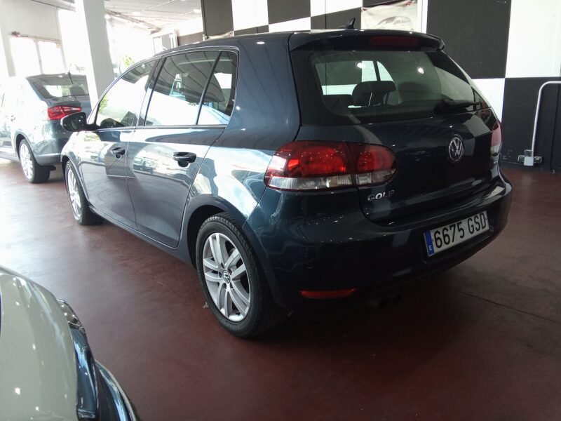 VOLKSWAGEN Golf VI 2.0 TDI SPORT