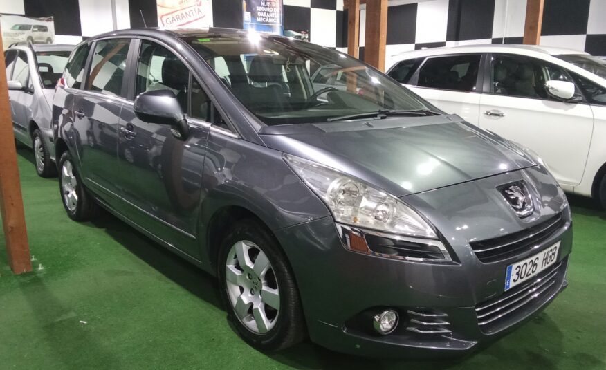PEUGEOT 5008 1.6 HDI ACTIVE