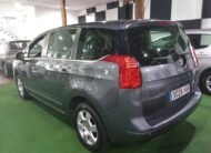 PEUGEOT 5008 1.6 HDI ACTIVE