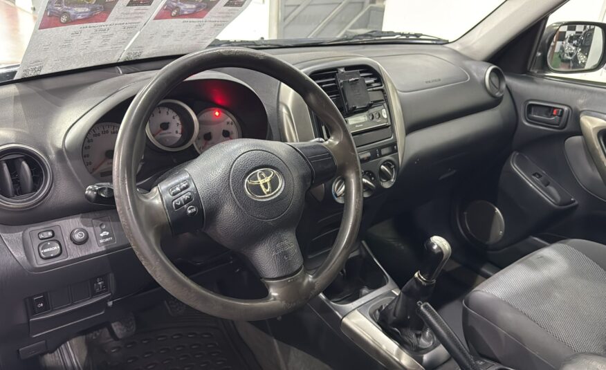 TOYOTA rav-4 1.8 VVTi luna