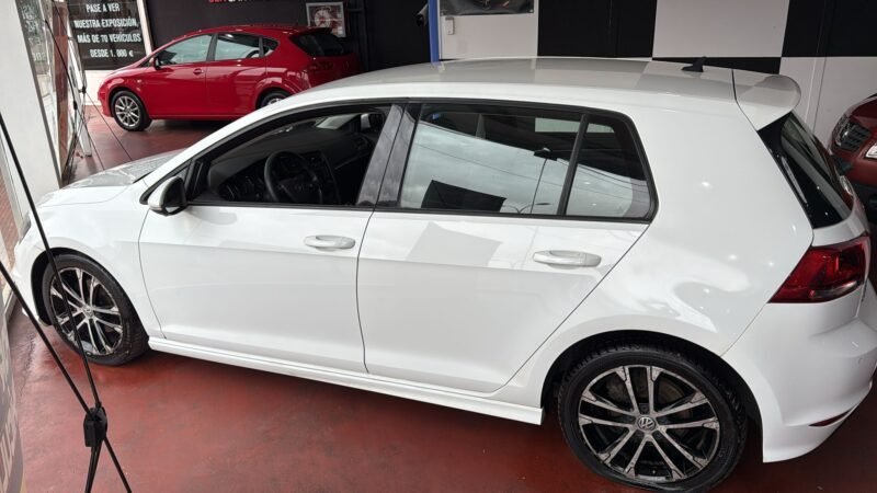 VOLKSWAGEN Golf VII 1.6 TDI Sinport by R-Le BlueMotion 1.6 TDI Sinport by R-Le BlueMotion