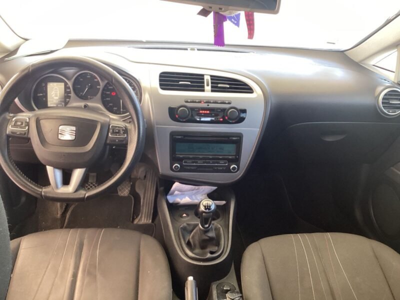 SEAT Leon 1.6 TDI Stylance / Style 1.6 TDI 105CV CONFORLINE