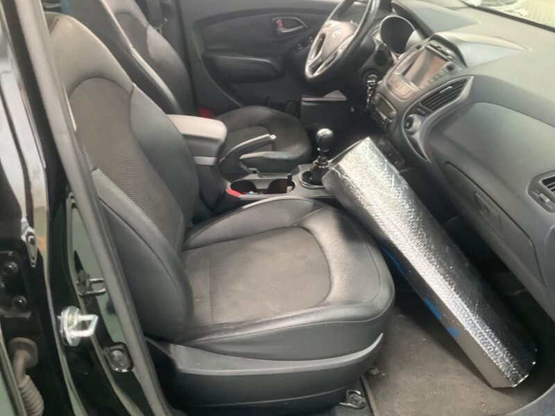 HYUNDAI ix35 1.7 CRDi Tecno Star 2WD ix35 1.7 CRDi Tecno Star 2WD