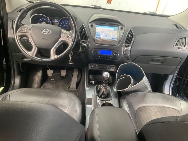 HYUNDAI ix35 1.7 CRDi Tecno Star 2WD ix35 1.7 CRDi Tecno Star 2WD