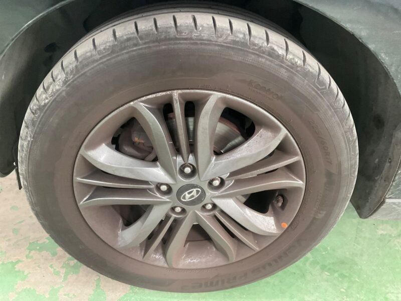 HYUNDAI ix35 1.7 CRDi Tecno Star 2WD ix35 1.7 CRDi Tecno Star 2WD