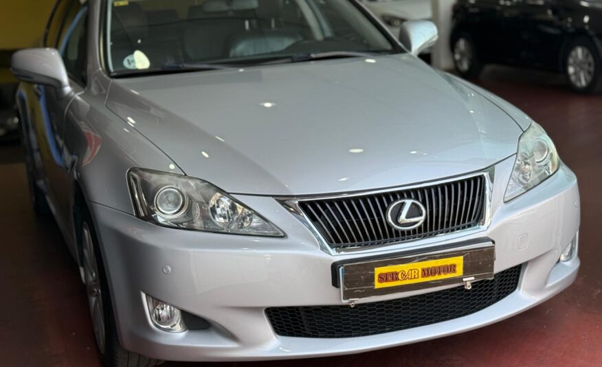LEXUS IS 220D LUXURY LINE