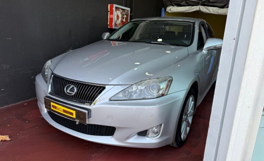 LEXUS IS 220D LUXURY LINE