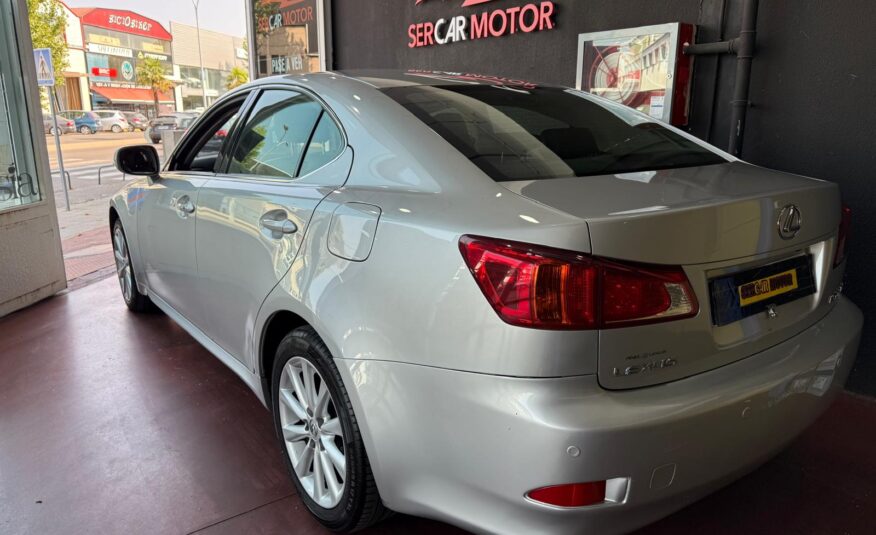 LEXUS IS 220D LUXURY LINE