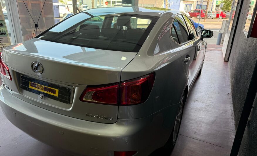 LEXUS IS 220D LUXURY LINE