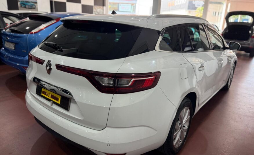 RENAULT Megane 1.5 DCI FAMILIAR 2020