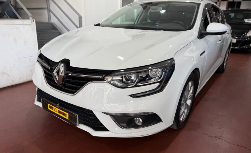 RENAULT Megane 1.5 DCI FAMILIAR 2020