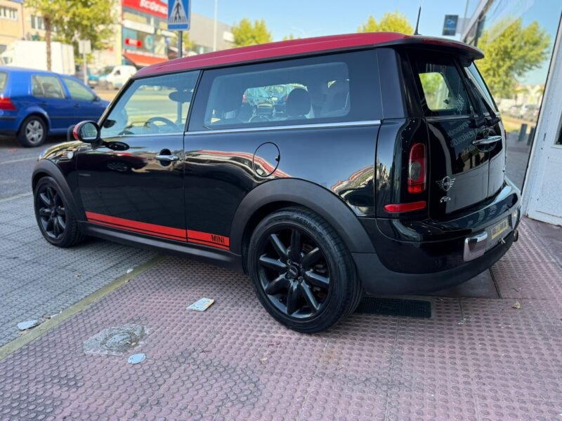 MINI CLUBMAN cooper D