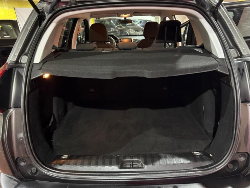 PEUGEOT 2008 1.6 hdi style 100cv