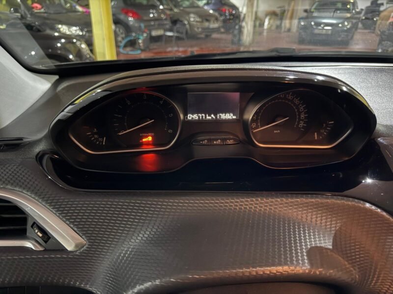 PEUGEOT 2008 1.6 hdi style 100cv