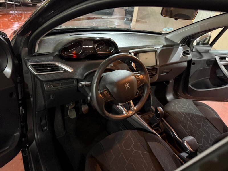 PEUGEOT 2008 1.6 hdi style 100cv