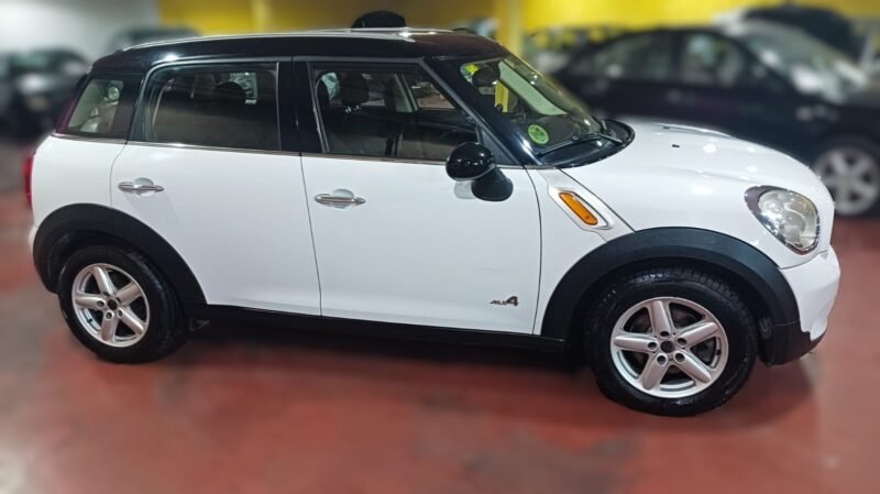 MINI COUNTRYMAN COOPER 1.6 D ALL4