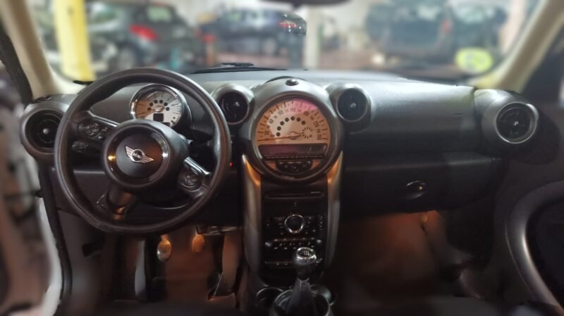 MINI COUNTRYMAN COOPER 1.6 D ALL4