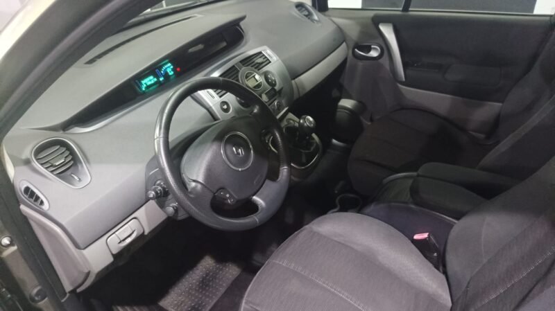 RENAULT scenic 1.5 dci dinamique