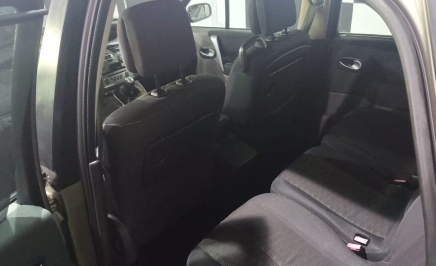 RENAULT scenic 1.5 dci dinamique