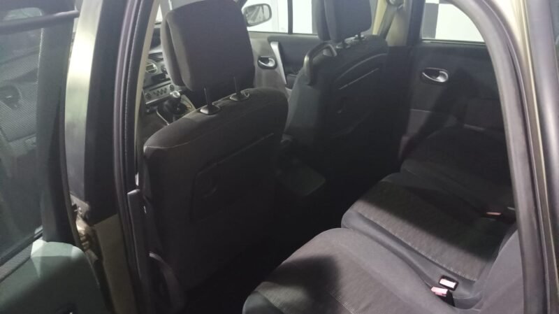 RENAULT scenic 1.5 dci dinamique