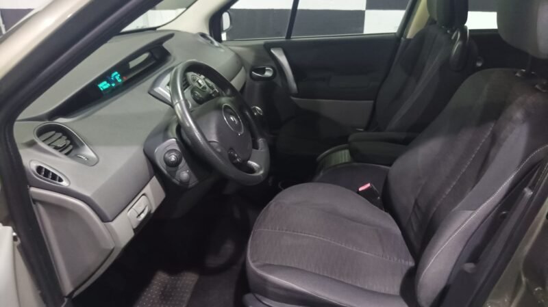 RENAULT scenic 1.5 dci dinamique