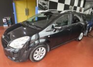 TOYOTA corrolla verso 2,2 4D sol