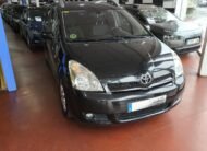 TOYOTA corrolla verso 2,2 4D sol