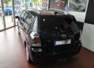TOYOTA corrolla verso 2,2 4D sol