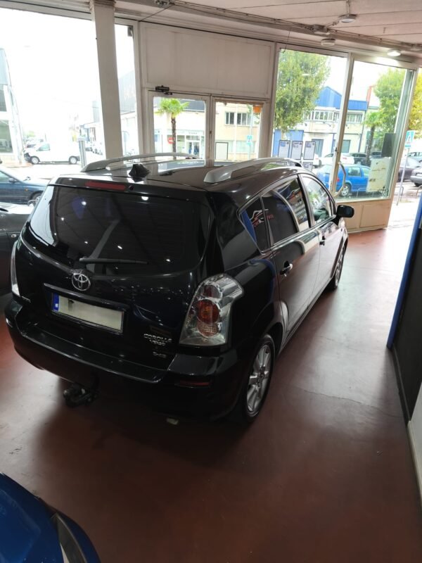 TOYOTA corrolla verso 2,2 4D sol