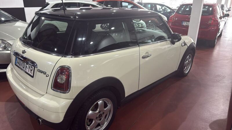 MINI Cooper cooper D