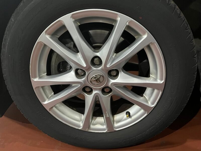 TOYOTA avensis 2.0 D4D advance