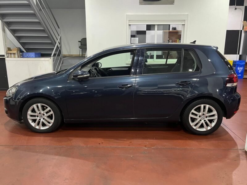 VOLKSWAGEN Golf VI 2.0 TDI SPORT