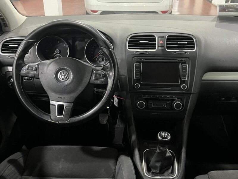 VOLKSWAGEN Golf VI 2.0 TDI SPORT
