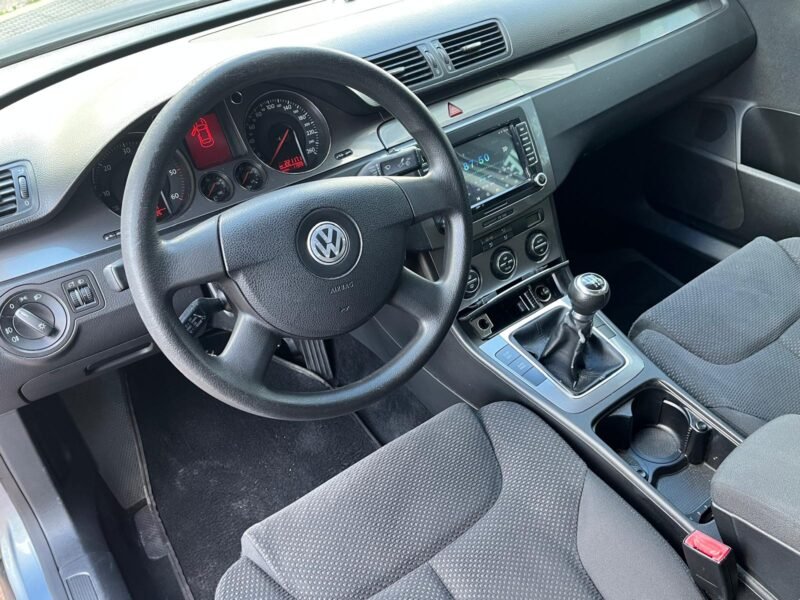 VOLKSWAGEN Passat 1.9 TDI 105cv ADVANCE