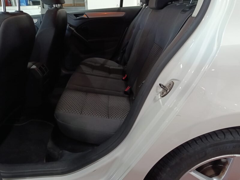 VOLKSWAGEN Golf VI 1.6 TDI 105CV ADVANCE