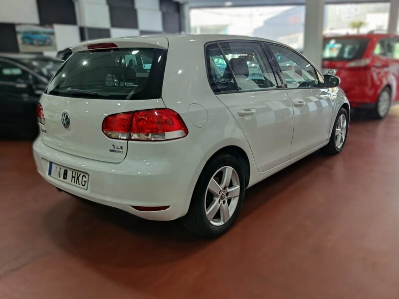 VOLKSWAGEN Golf VI 1.6 TDI 105CV ADVANCE