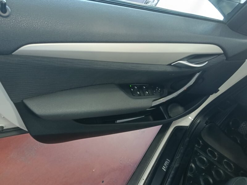 BMW X1 XDRIVE 18D 143CV