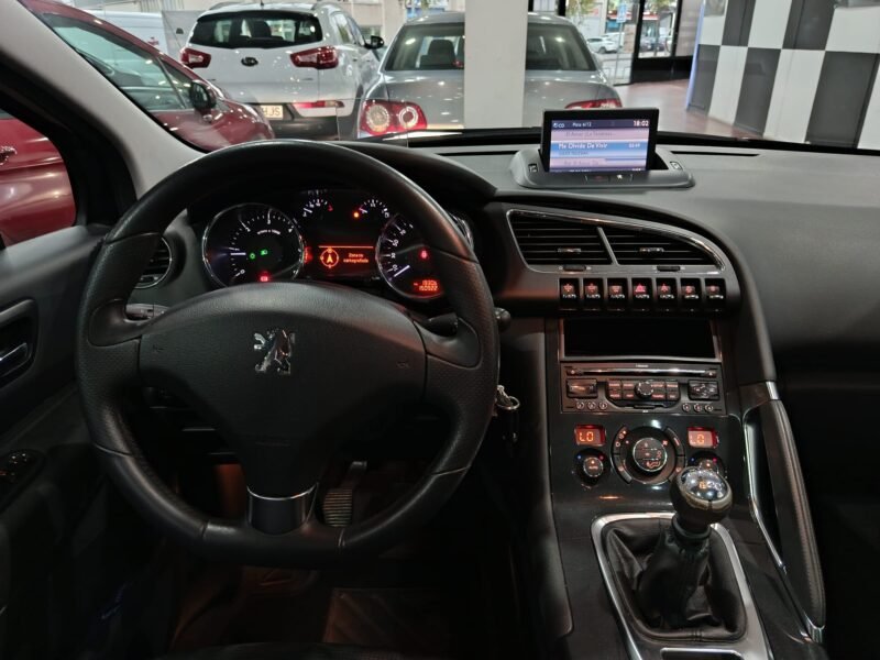 PEUGEOT 3008 1.6 HDi Allure