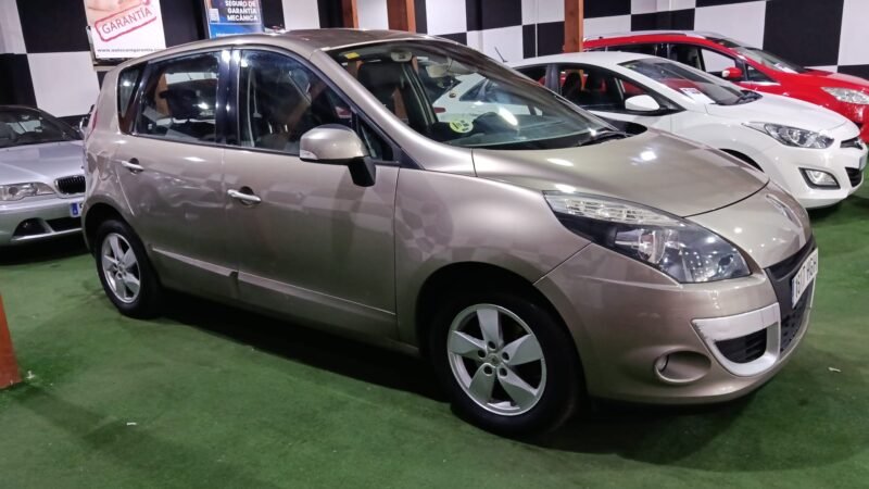 RENAULT scenic 1.5 dci aut. dinamique