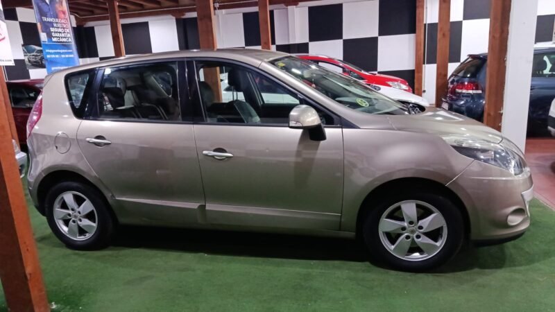 RENAULT scenic 1.5 dci aut. dinamique