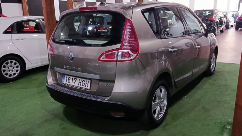 RENAULT scenic 1.5 dci aut. dinamique