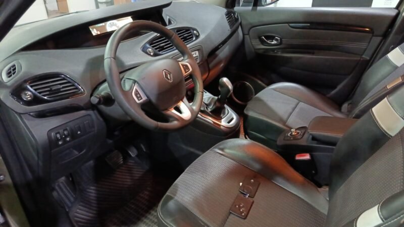 RENAULT scenic 1.5 dci aut. dinamique