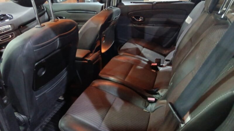 RENAULT scenic 1.5 dci aut. dinamique