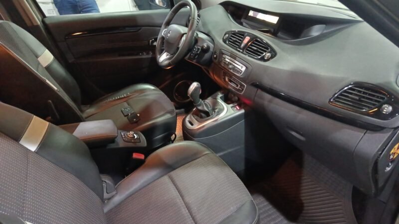 RENAULT scenic 1.5 dci aut. dinamique